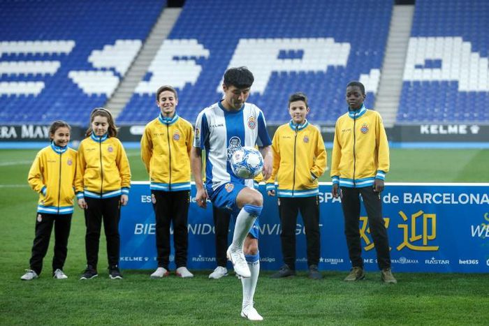 Wu was unveiled as an Espanyol player on Tuesday