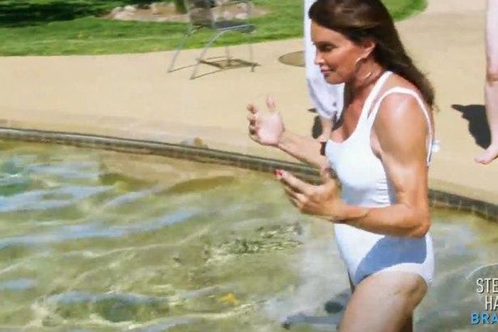 Caitlyn Jenner wears swimsuit for the first time in public
