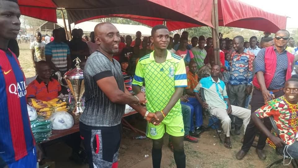 ASANTE AKYEM NORTH MP AND DCE DONATE TO THE YOUTH IN THEIR CONSTITUENCY
