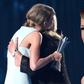 Taylor Swift hugs mother at 2015 ACM Awards in Texas