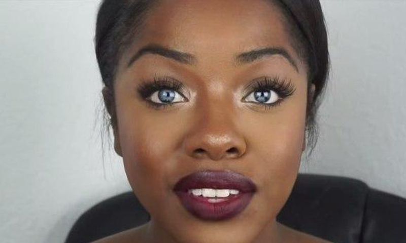 A properly defined face enhances the facial features