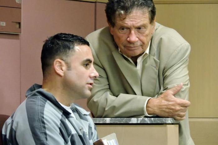 Pablo Ibar (L) with his lawyer Fred Haddad, during a July 2016 court appearance in Florida