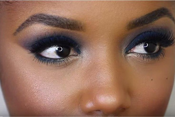 Sultry navy blue smokey eye makeup