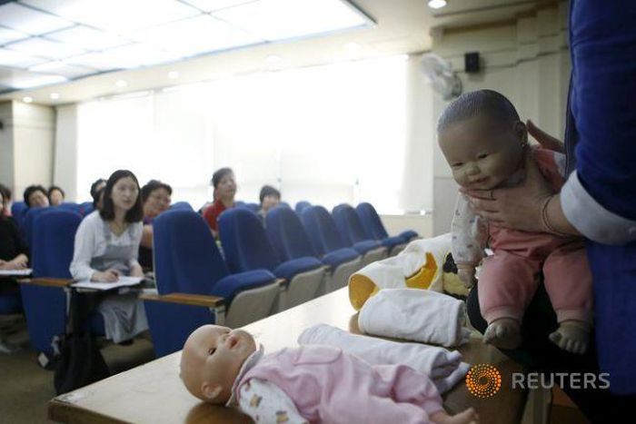 Korean grandparents demand more for child care