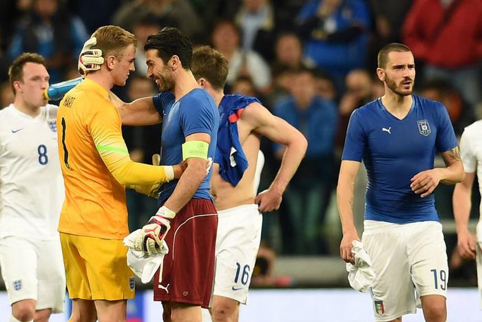 ___4168224___https:______static.pulse.com.gh___webservice___escenic___binary___4168224___2015___9___15___9___joehartgianluigibuffon-cropped_hskrxmx3rj111175tf28ep8z7