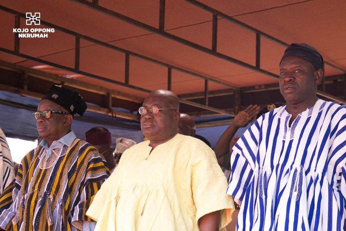 Nana Akufo-Addo's yellow smock.