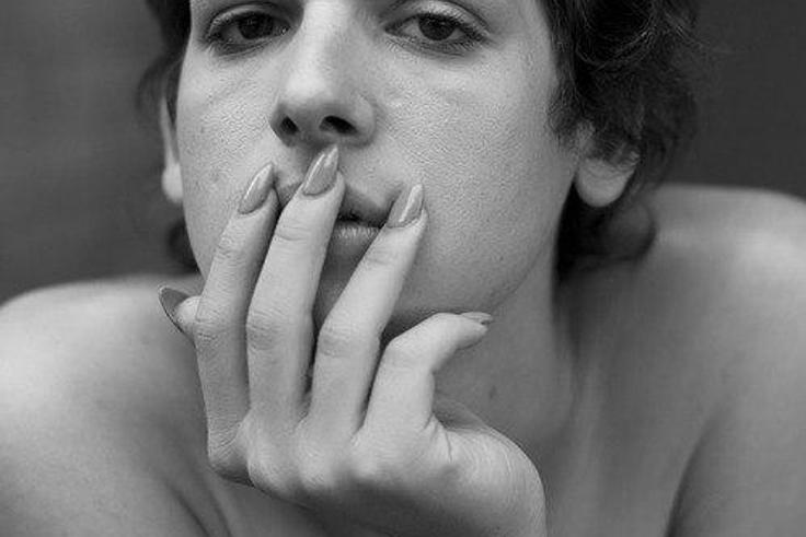 Hari Nef
