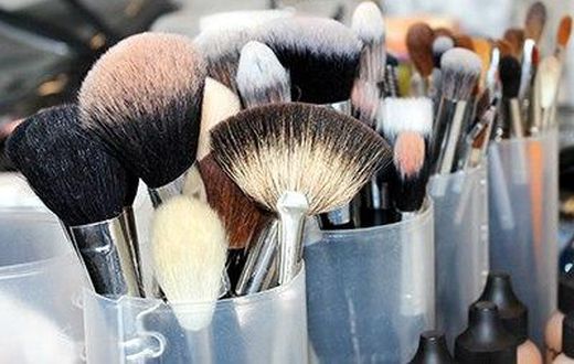 Makeup brushes and their individual uses