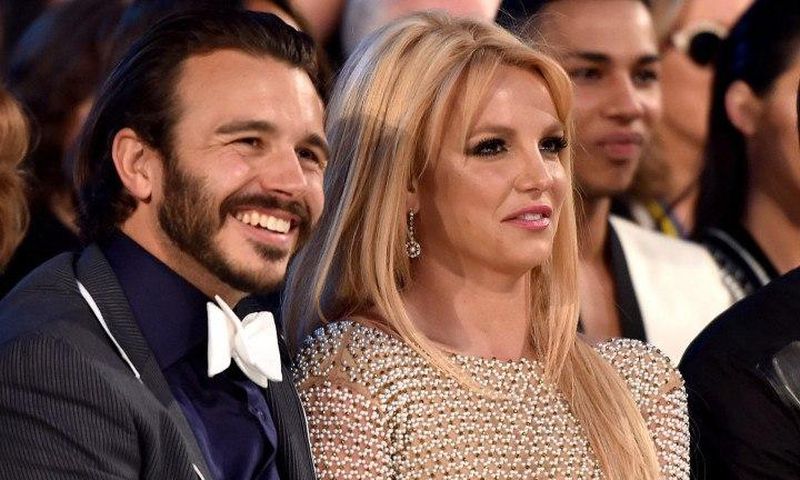 Charlie Ebersol and Britney Spears have called quit their 8 months long affair