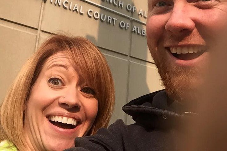 The couple who had been together for 11 years, posted a photo of them smiling together after they had officially filed for divorce which made social media go into a frenzy as it was been shared thousands of times