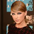 Taylor Swift at 2015 MVAs
