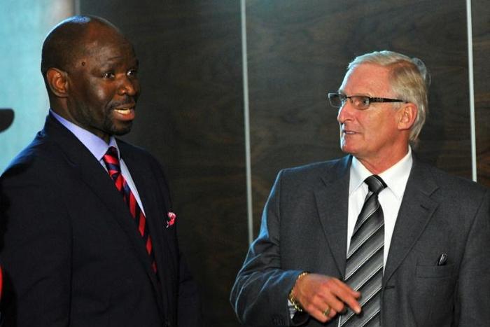 Steve Komphela (L), the coach of South African Premiership club Golden Arrows, pictured with former national coach Gordon Igesund