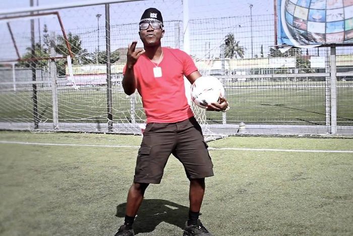 Flowking Stone - MeKyeakyea feat. Luther