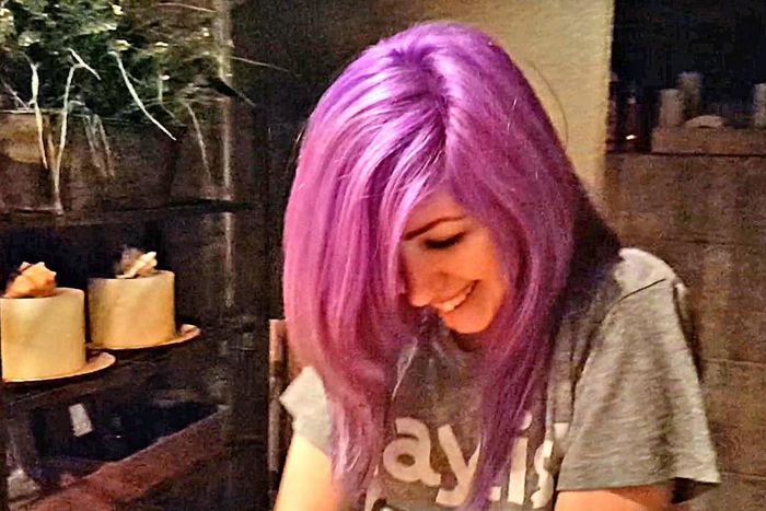 Colour changing hair