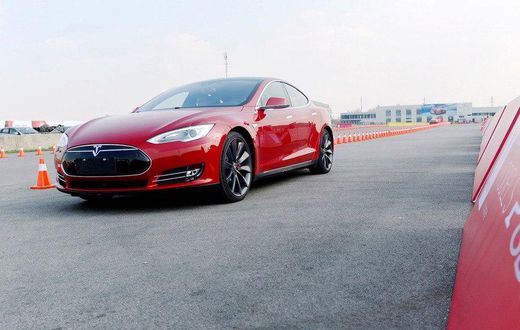 Tesla Model S P85D