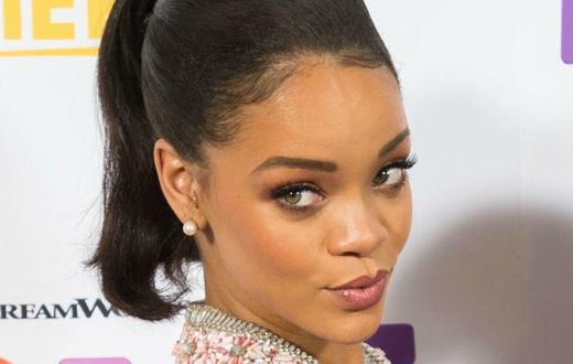 Rihanna to Chris Brown: "I fell in love with a beast"