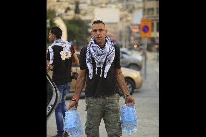 Christians in Gaza offering iftar to Muslims on the road.