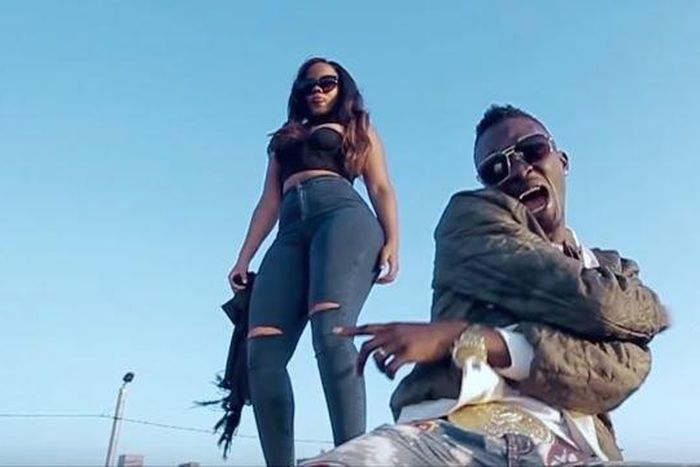 Qwaachi - Kaayi Koo Mi feat. Ennwai (Dobble)