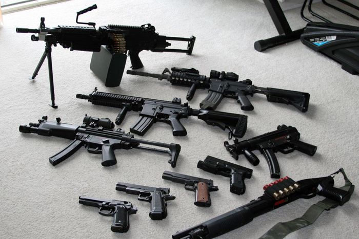 ___4097296___https:______static.pulse.com.gh___webservice___escenic___binary___4097296___2015___8___23___18___Guns