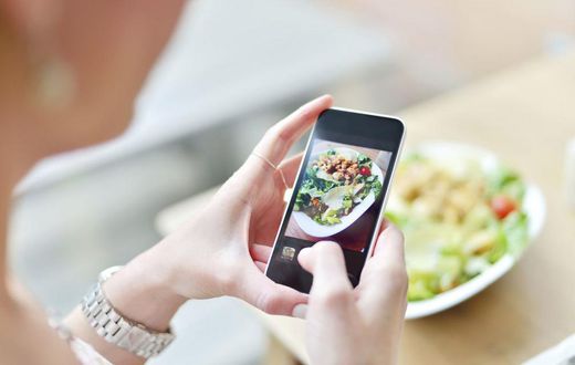 People love to take photos of their food and Google is looking to key into that