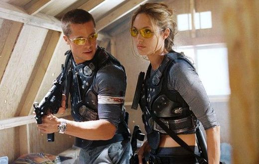Brad Pitt and Angelina Jolie in 'Mr and Mrs Smith'