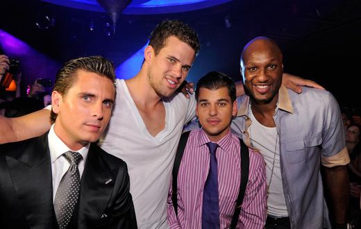 Lamar Odom hangs out with Rob Kardashian, Scott Disick and Kris Humphries