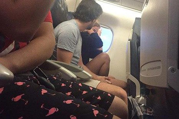 ___4102574___https:______static.pulse.com.gh___webservice___escenic___binary___4102574___2015___8___25___12___1440443170_plane-breakup-article