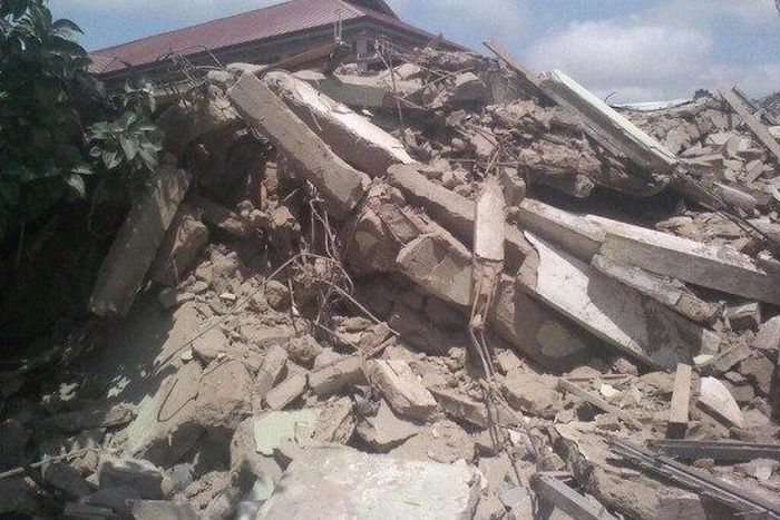 Five storey building collapses