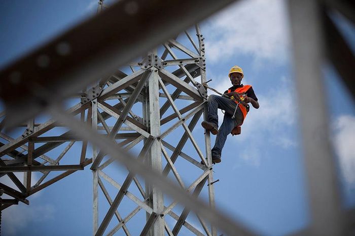 ___4233287___https:______static.pulse.com.gh___webservice___escenic___binary___4233287___2015___10___6___11___Hyde-hero