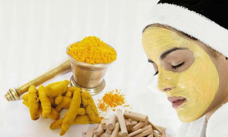 Tumeric mask for glowing skin