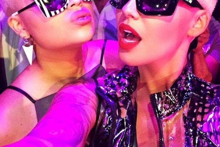 Amber Rose poses with lookalike in UK nightclub