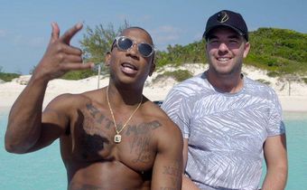 'Fyre' and 'Fyre Fraud' Reviews: Behind the scenes of a music festival fiasco