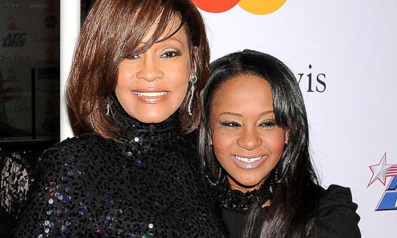 ___3587996___https:______static.pulse.com.gh___webservice___escenic___binary___3587996___2015___3___21___9___Whitney+and+Bobbi+Kristina
