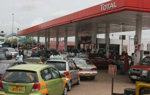 ___4168808___https:______static.pulse.com.gh___webservice___escenic___binary___4168808___2015___9___15___10___fuel-queue
