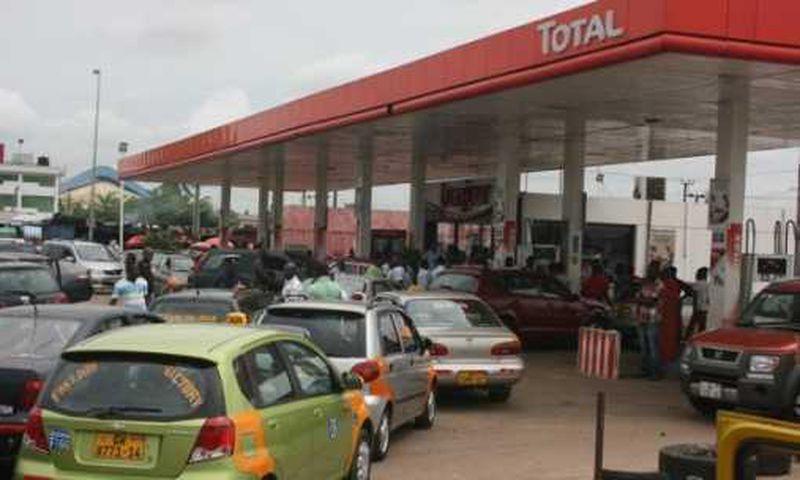 ___4168808___https:______static.pulse.com.gh___webservice___escenic___binary___4168808___2015___9___15___10___fuel-queue