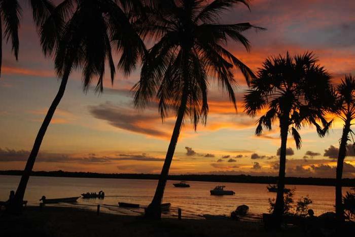 ___3959838___https:______static.pulse.com.gh___webservice___escenic___binary___3959838___2015___7___10___14___10-kenya-at-night