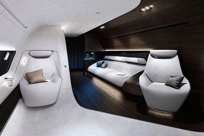 ___3794736___https:______static.pulse.com.gh___webservice___escenic___binary___3794736___2015___5___25___19___mercedesbenzlufthansa2