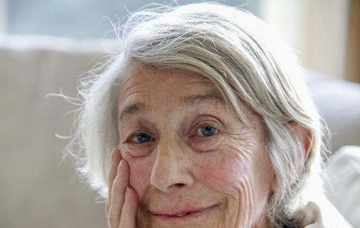 Mary Oliver, Prize-Winning Poet of the Natural World, Dies at 83