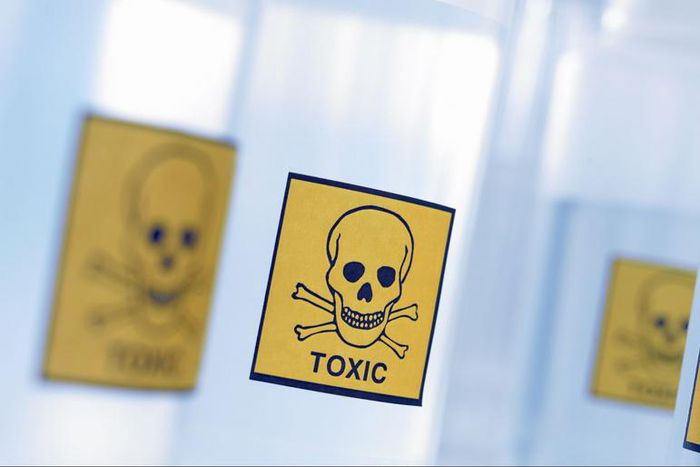 13 Signs You're In A Toxic Friendship