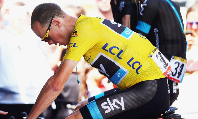 Lance Armstrong stirs doping pot with Chris Froome tweet