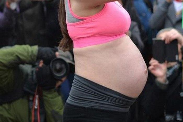 40-year-old Australian woman has a baby for 12-year-old boy