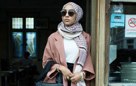 ___4209446___https:______static.pulse.com.gh___webservice___escenic___binary___4209446___2015___9___28___17___MAIN-HM-Muslim-model