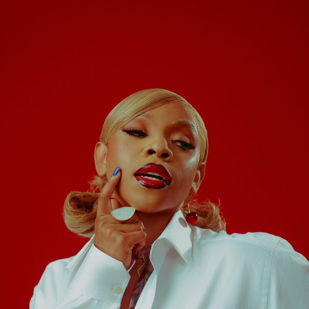 Ghanaian men are the most attractive among all Africans – Nigerian artist, Fave
