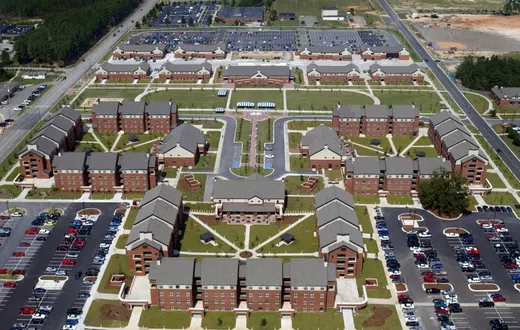10 largest military bases in the world