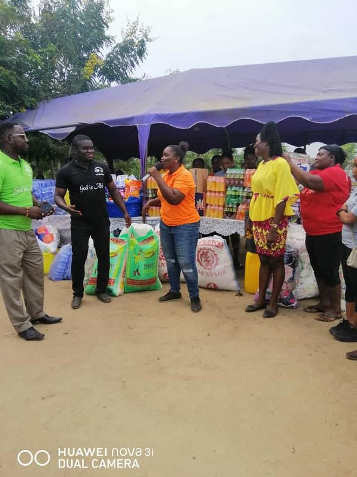 Gifty Hammond donates to orphanages