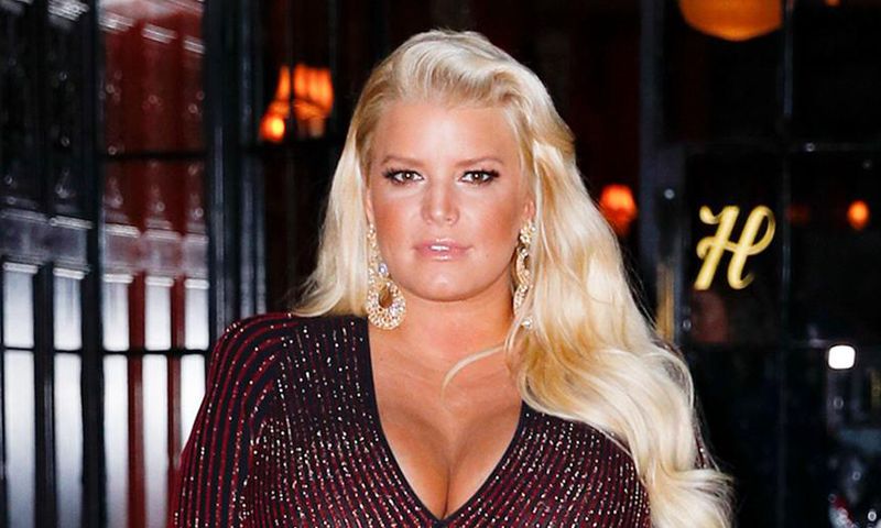 Jessica Simpson Shares Pregnancy-Related Issues
