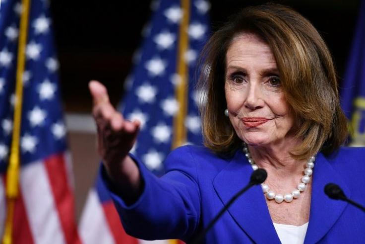 US House Speaker Nancy Pelosi, who is on a visit to Britain, says her Democratic Party needs a centrist vision to beat Donald Trump in the 2020 election