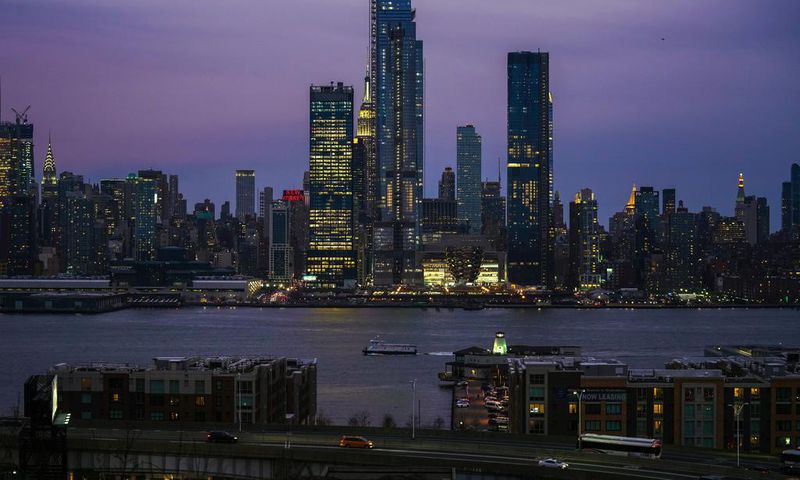 De Blasio's 'Ban' on Glass and Steel Skyscrapers Isn't a Ban at All