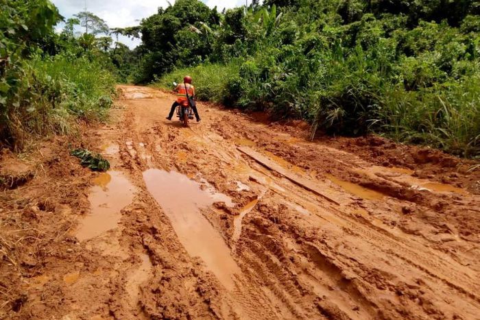 Eastern corridor road