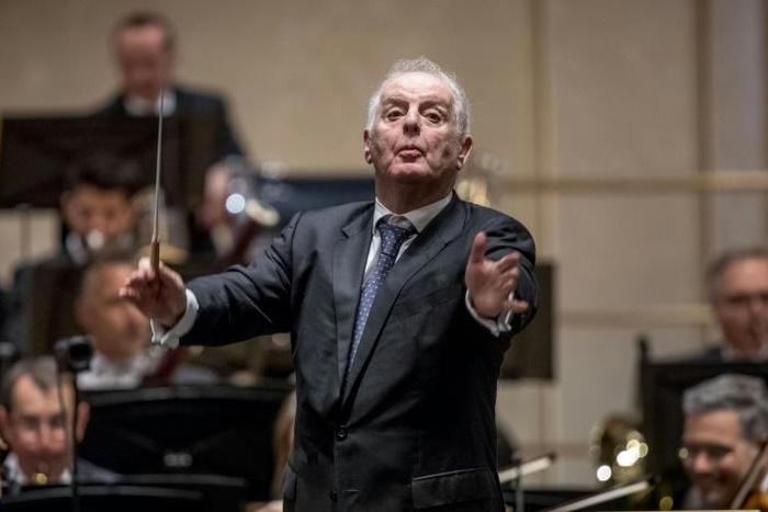 Barenboim's current contract was to run out in 2022